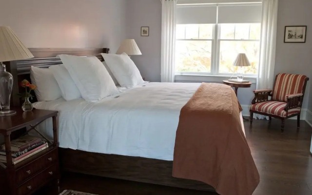 Bridgehampton Inn