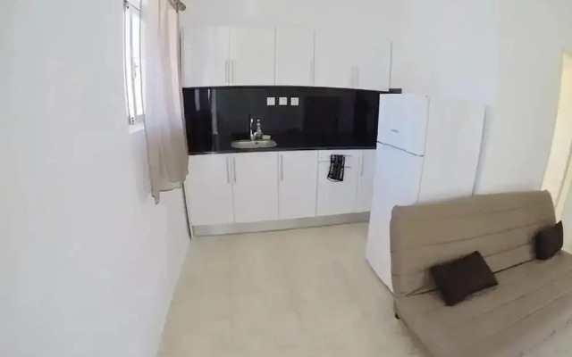 Jessica's Studios & Apartments