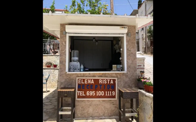 Studios Ristas Kostas