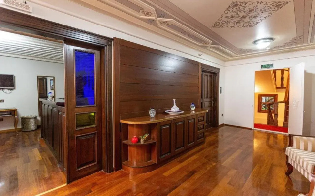 Bender Hotel