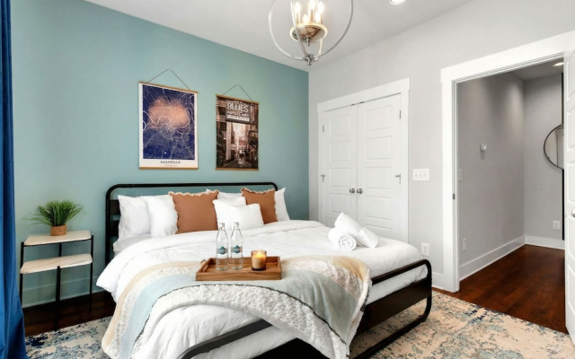 Near Gulch 12 South Book Luxury Now