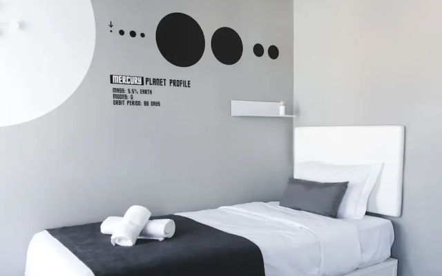 Planet House