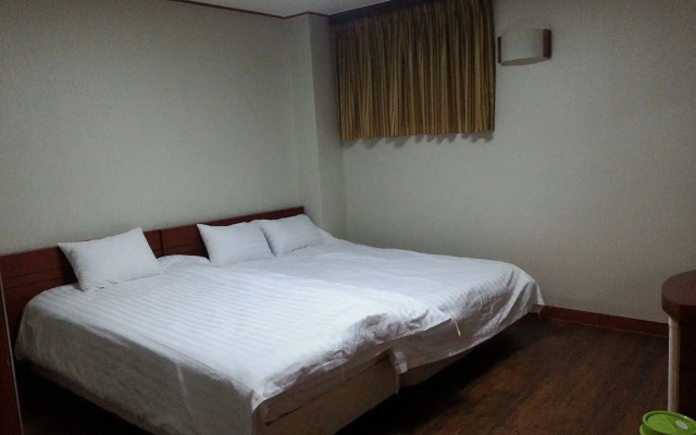 Dongdo Hotel