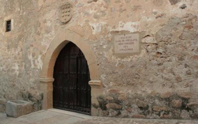 Hotel Boutique Casa De Orellana Трухильо вид на фасад