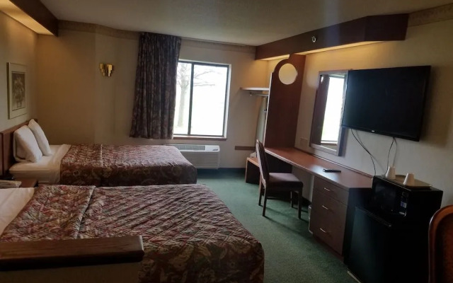 Syracuse Inn & Suites