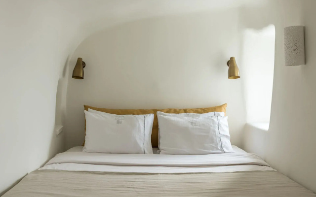 Art Maisons Oia Castle Hotel