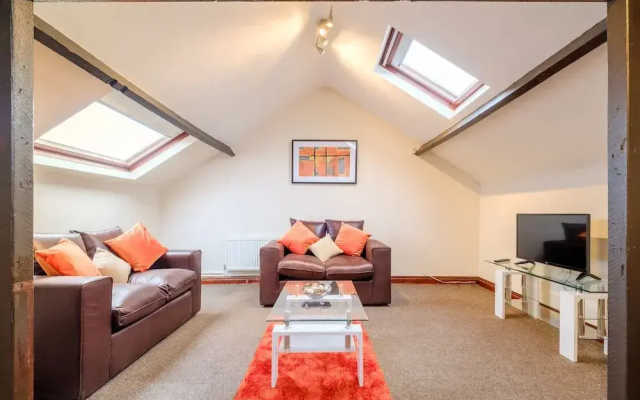 City Road Apartment