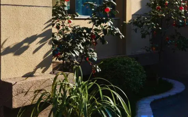 Tengchong Ruyijia Hot Spring B&B (Xidong Emerald Courtyard Branch)