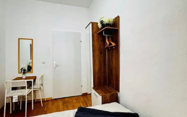 Affordable 4BR Near Stadthalle