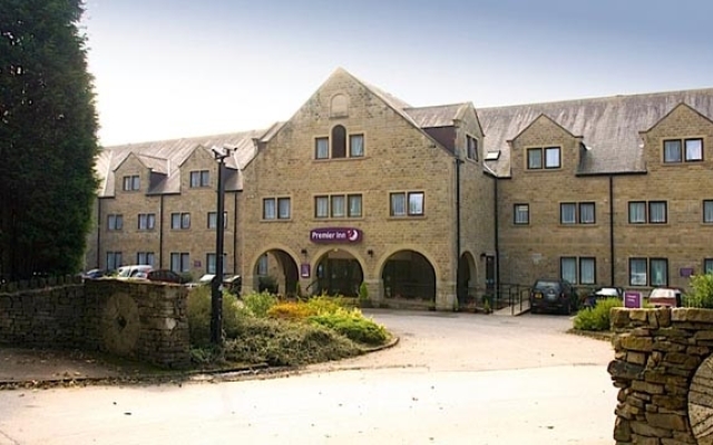 Premier Inn Huddersfield North 1