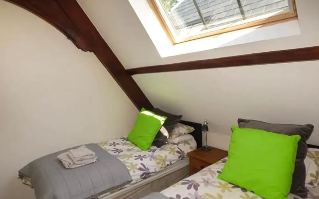 Sanctuary Cottage