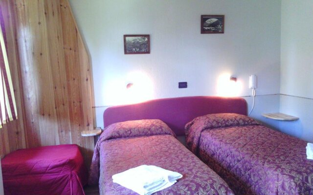 Hotel Chacaril Грессан комната для гостей