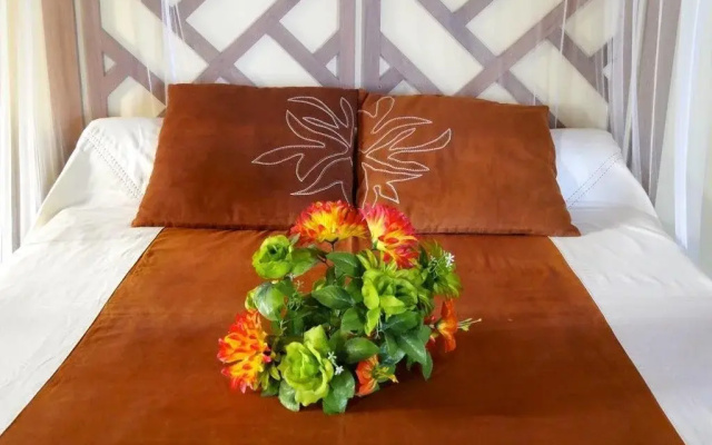 Caliente Beach Lodge