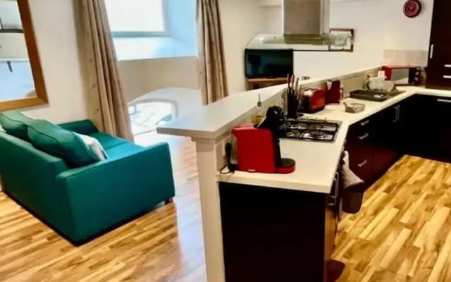 Stunning Spacious Apartment on River Ness