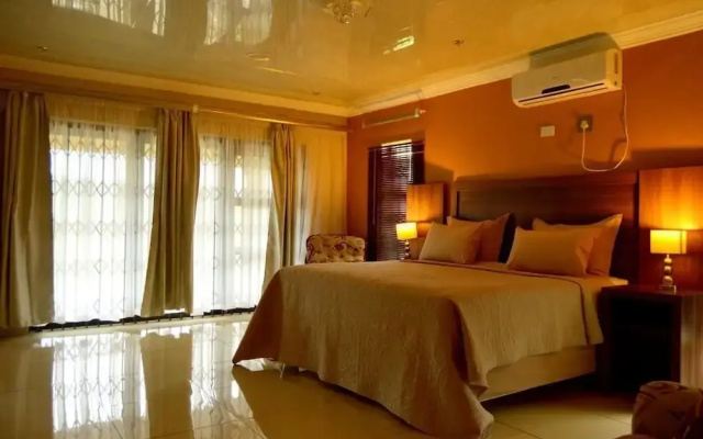 Cliffords Lodge & Spa