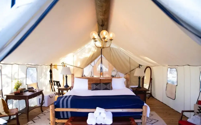 Collective Hill Country Retreat