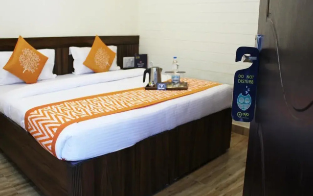 Oyo 2749 Hotel Vedas