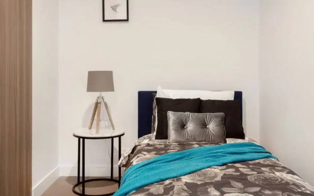 Holistay Premium - Swanston Central