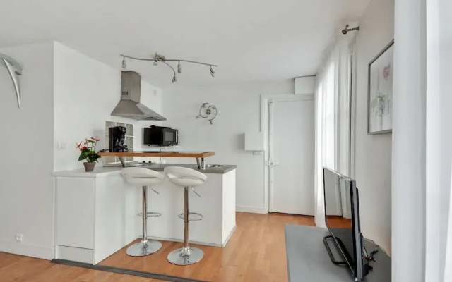 3 people apartment - Paris center by Weekome
