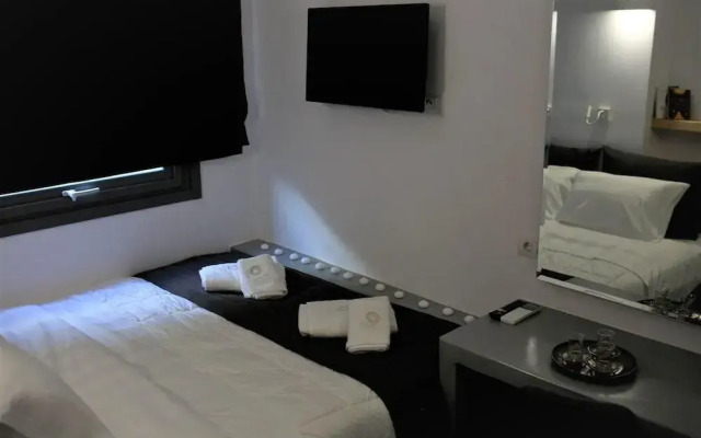 A Lux Villas Santorini