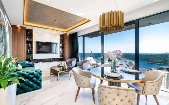 DUBROVNIK VISTA RESIDENCE by DuHomes