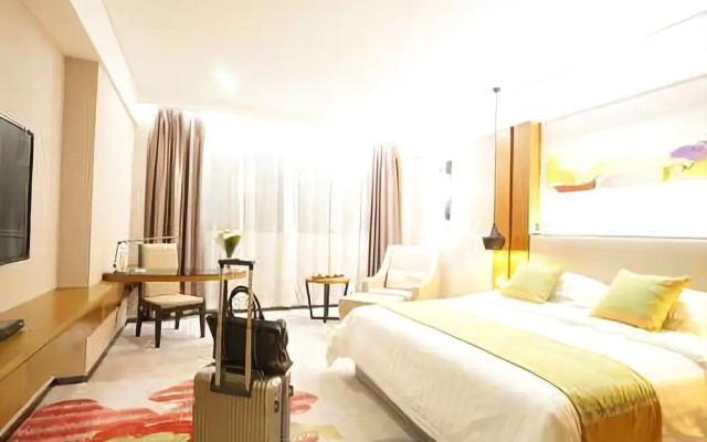 Elong Yam Hotel (Near Panyu Chimelong and Guangzhou South Railway Station)