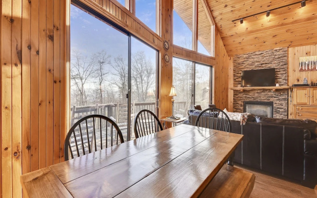 Bluff Mountain Lodge 3 Bedroom Cabin
