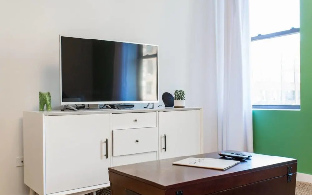 Juniper Mist - Modern 1 Bdr in Downtown
