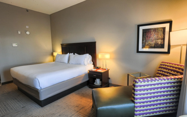 Holiday Inn Express Hotel & Suites Pell City by IHG