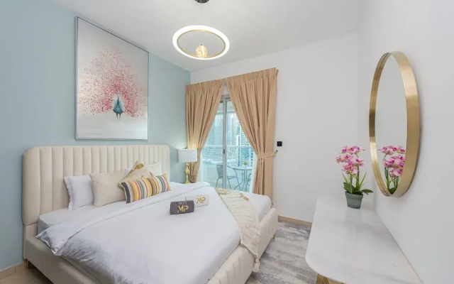 Marina View Spacious 1 BR Near Metro Apartments