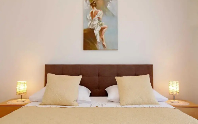 Sunshine Apartment Doda