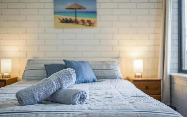 Sun & Surf Aldinga Beach Apartment