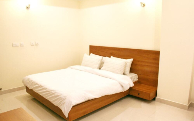 Executive Suits Apt F-11 Markaz