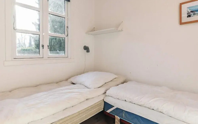 6 Person Holiday Home in Vaeggerlose