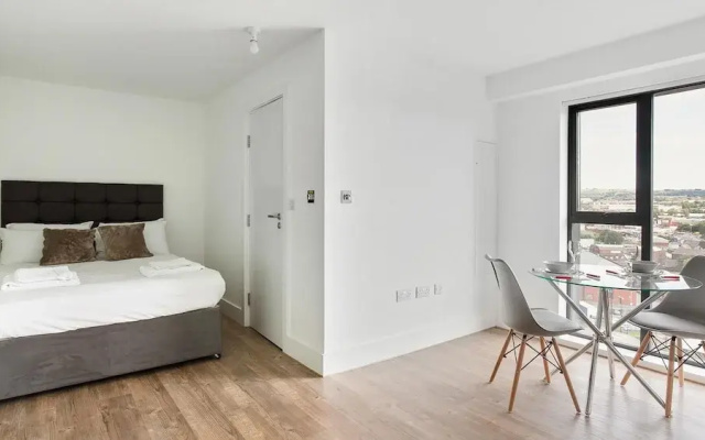 Comfortable Studio in Oldham, Minutes to Royal Oldham Hospital