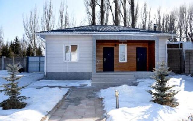Отель Asman-TOO Кыргызстан, Каракол - отзывы, цены и фото номеров - забронировать отель Asman-TOO онлайн вид на фасад