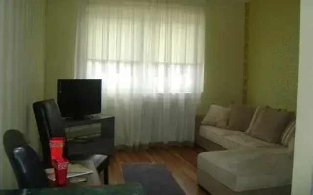 Hotel Tri "O" Topola