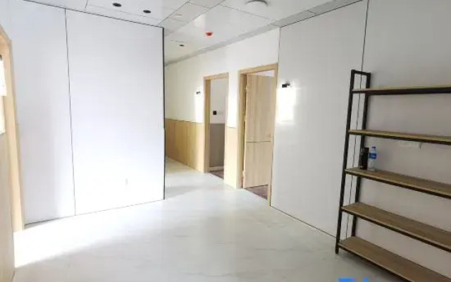 Xinlong Hotel