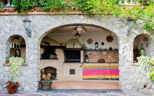 32 Via la Cava