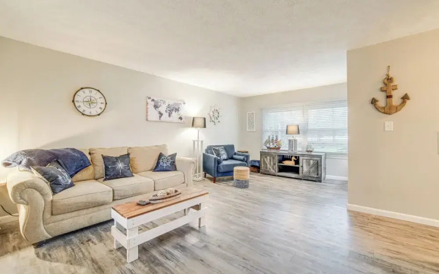 Conneaut Lake Apartment < 1 Mi to Waterfront!