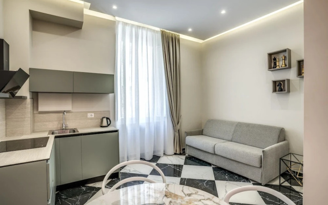 Pink Rose in Naples With 1 Bedrooms and 1 Bathrooms