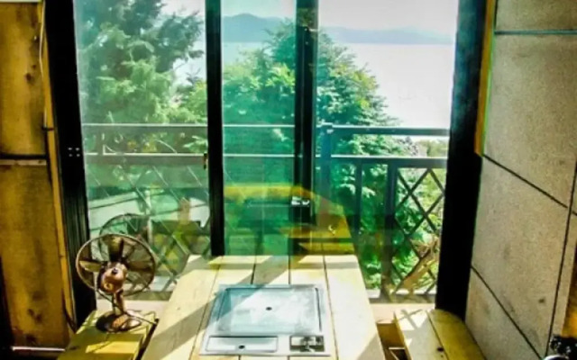 Geojedo Santa Monica Pension