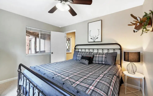 Family Fun Getaway - 3 Story Condo