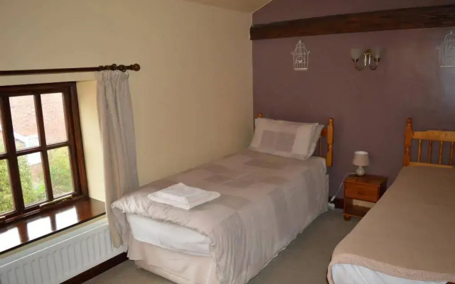 Hopley House Bed & Breakfast