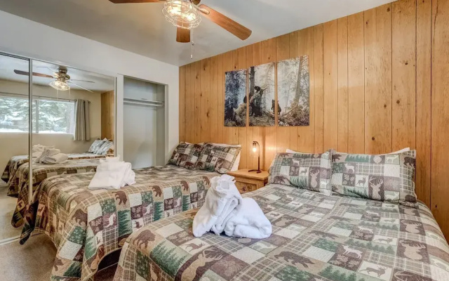 Whispering Pines Cabin - Family and pet Friendly Abode