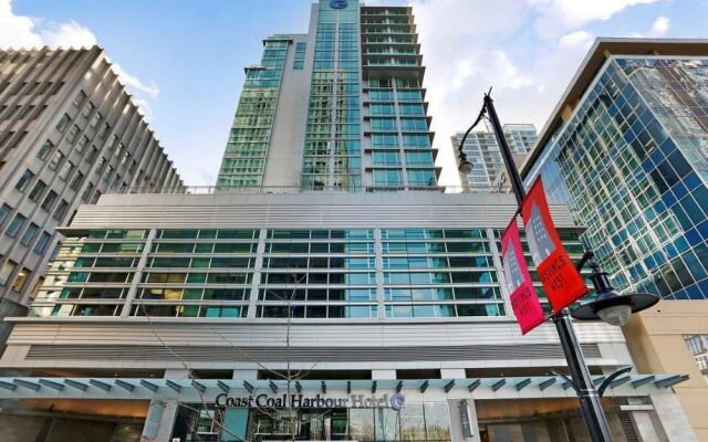 Отель Coast Coal Harbour Hotel Канада, Ванкувер - отзывы, цены и фото номеров - забронировать отель Coast Coal Harbour Hotel онлайн вид на фасад