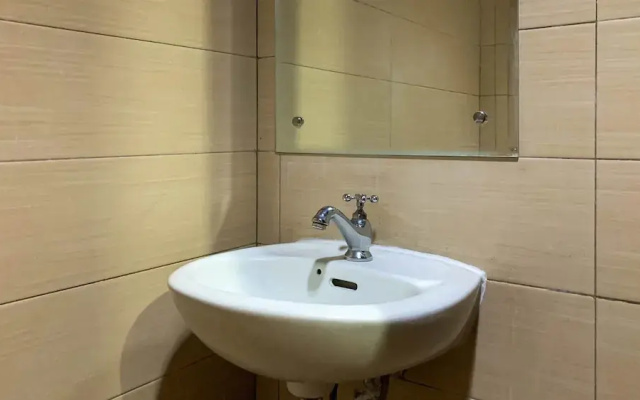 Comfort And Homey Studio At Margonda Residence 5 Apartment