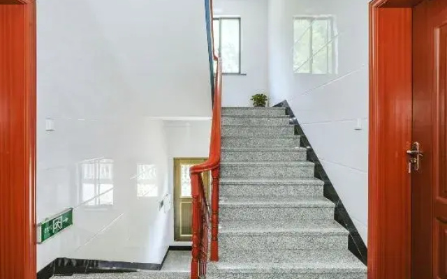 Jiali Farmhouse