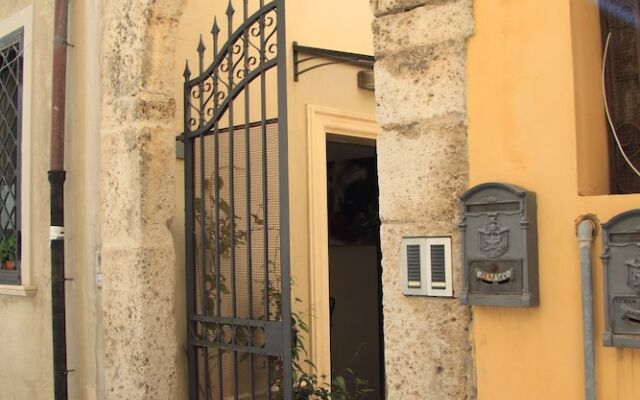 Отель Le Petit B&B Пиццо вид на фасад