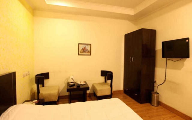 Airport Inn